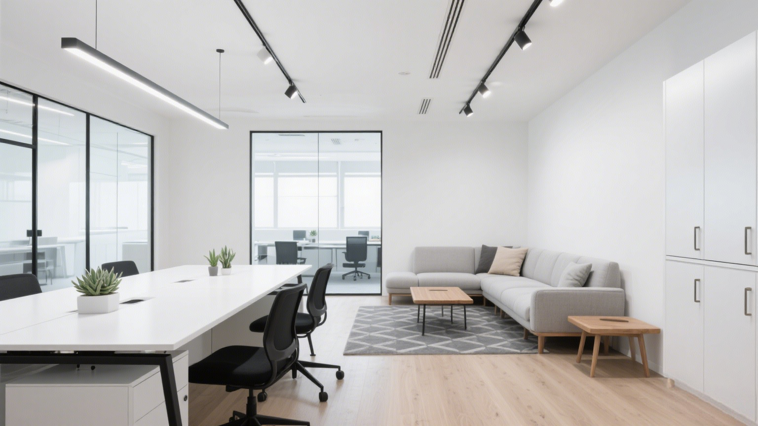 現(xiàn)代簡約風(fēng)辦公室裝修：打造舒適與功能并存的空間